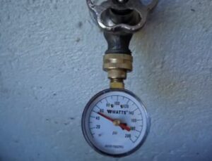 check pressure of water at home